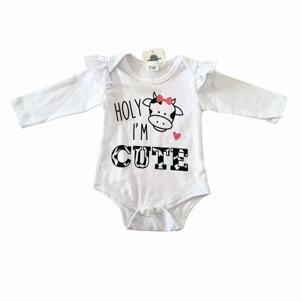 (NWT) PatPat White and Black Cow Print Graphic Bodysuit | Baby Girl 0-3 Months
